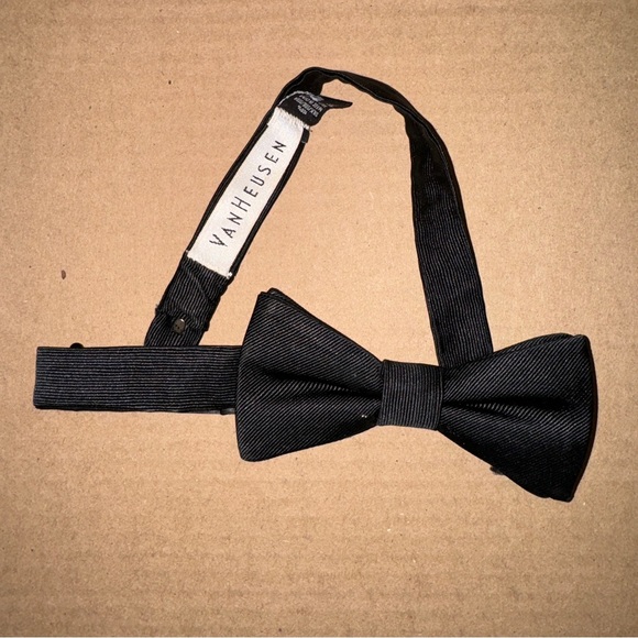 Used Four Multiple Bow ties. - Picture 2 of 6